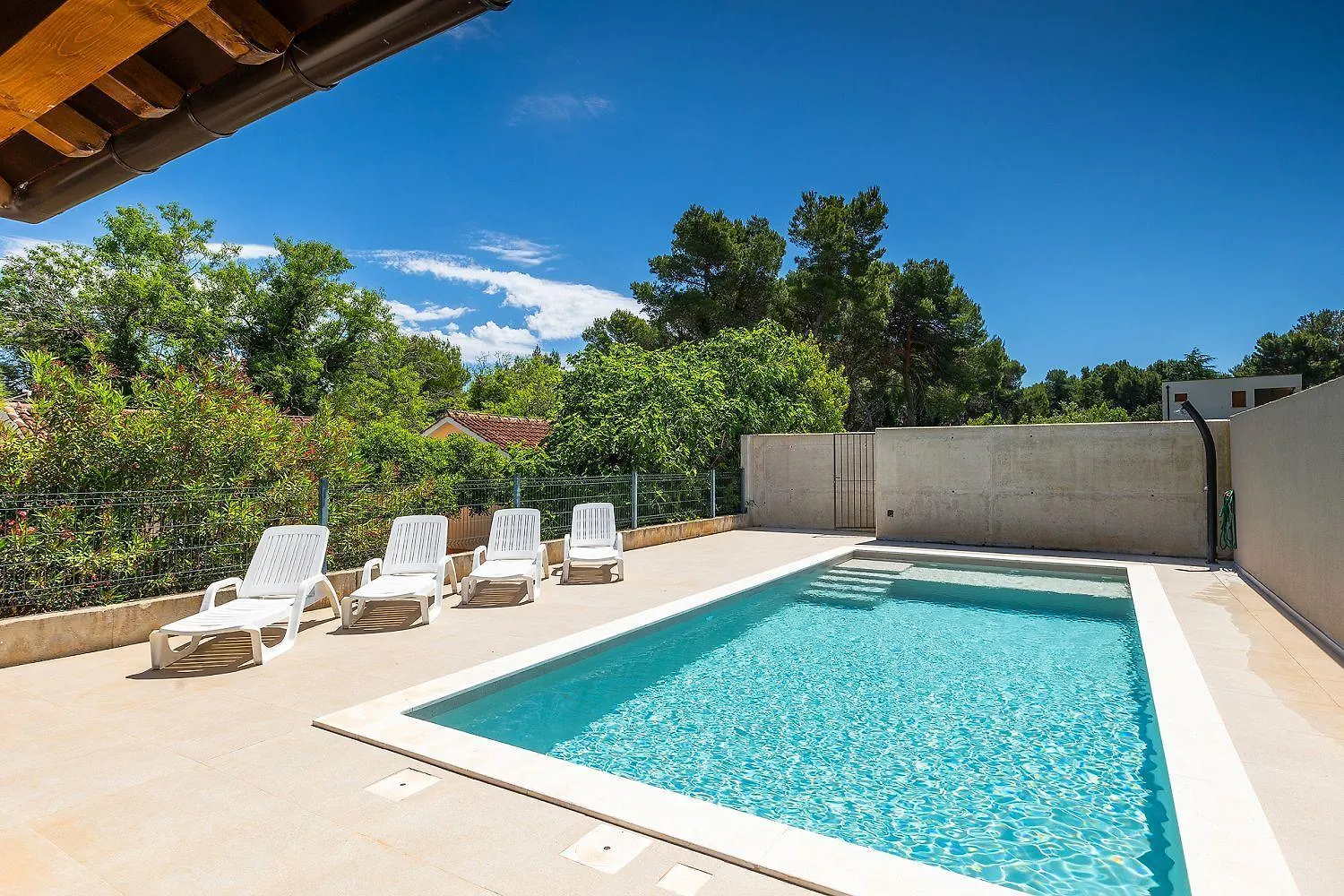 250 Meter Zum Strand Mit Privatpool, Bbq, Klima Premantura Holiday home